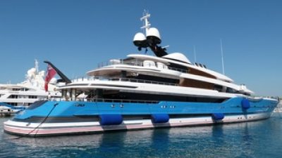 Ένα από τα μεγαλύτερα yacht του κόσμου στην Ελλάδα! data-ot-retina=